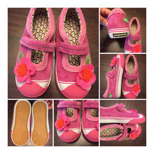 Morgan & Milo Pink Mary Jane with wool flower NWOT